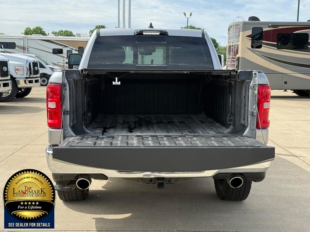 Ram 1500 Vehicle Full-screen Gallery Image 21