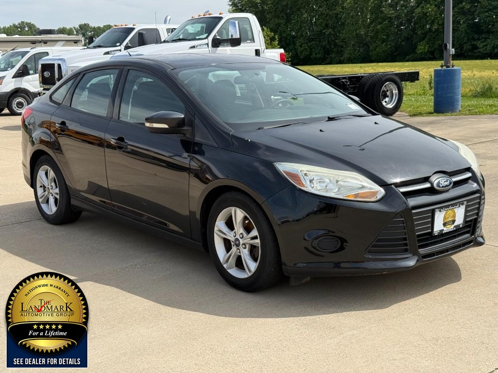 Ford Focus Vehicle Full-screen Gallery Image 3