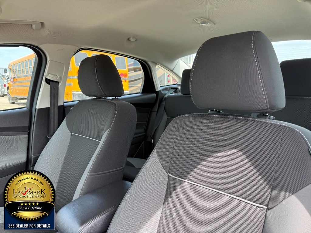 Ford Focus Vehicle Full-screen Gallery Image 9