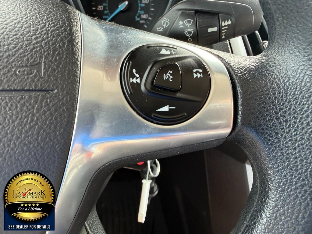 Ford Focus Vehicle Full-screen Gallery Image 11