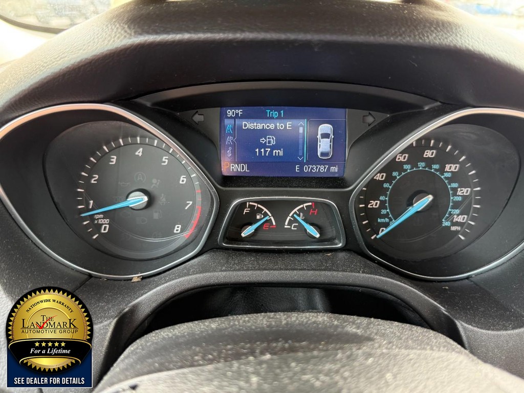 Ford Focus Vehicle Full-screen Gallery Image 12