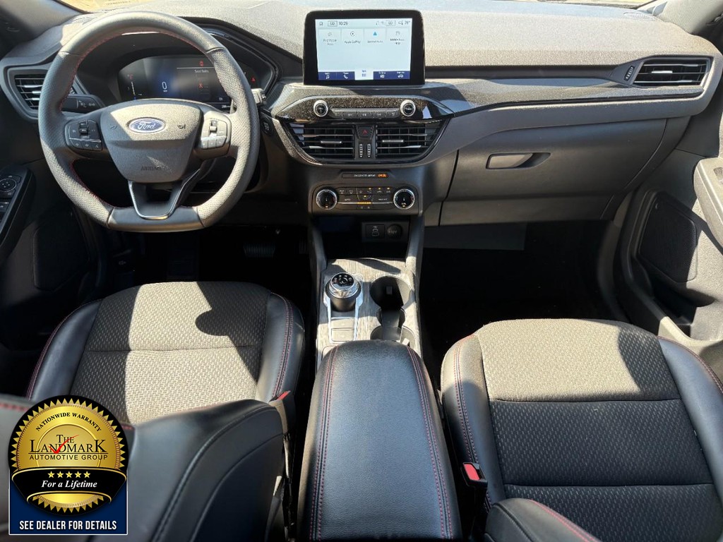 Ford Escape Vehicle Full-screen Gallery Image 15