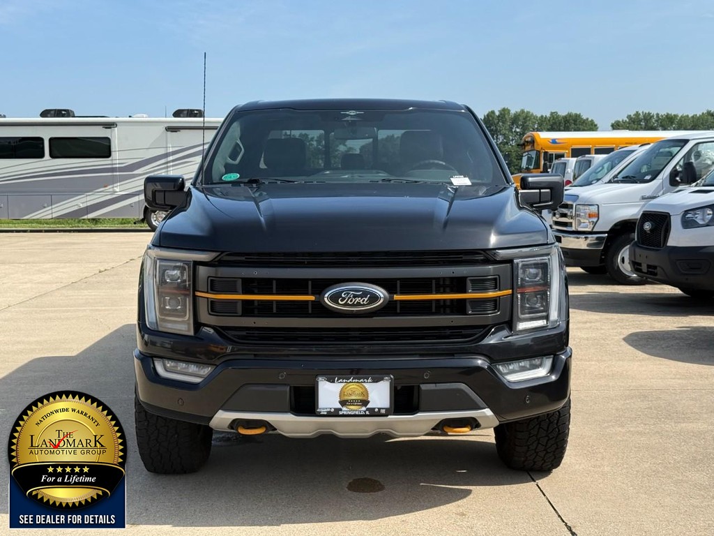 Ford F-150 Vehicle Full-screen Gallery Image 2