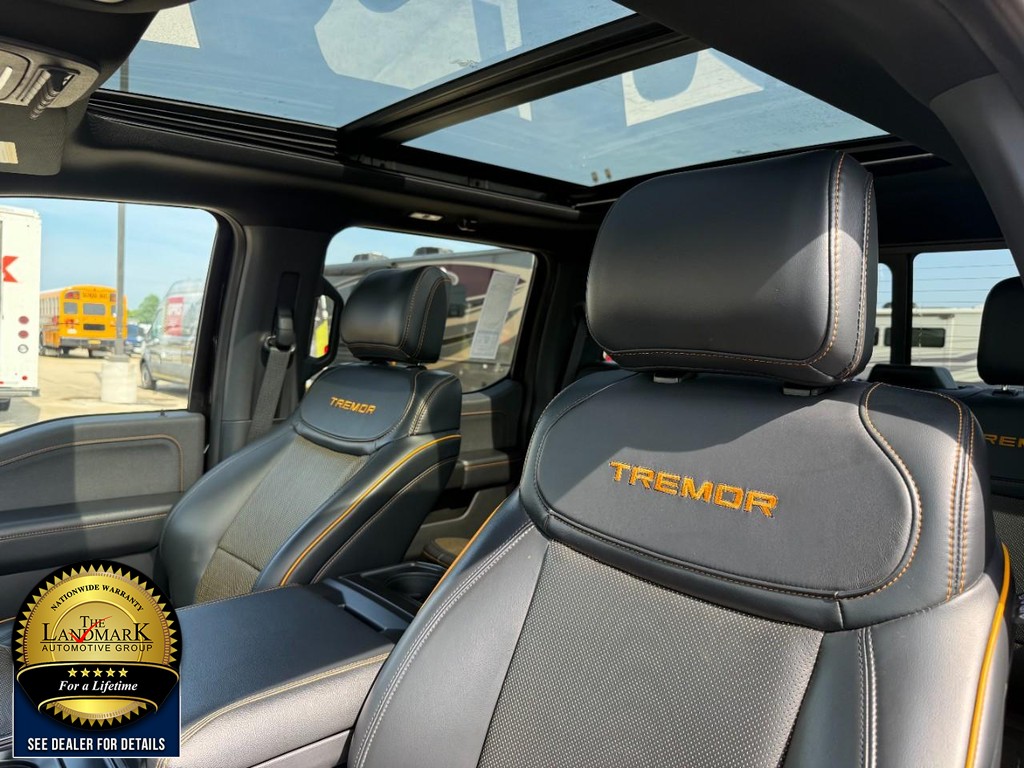 Ford F-150 Vehicle Full-screen Gallery Image 9