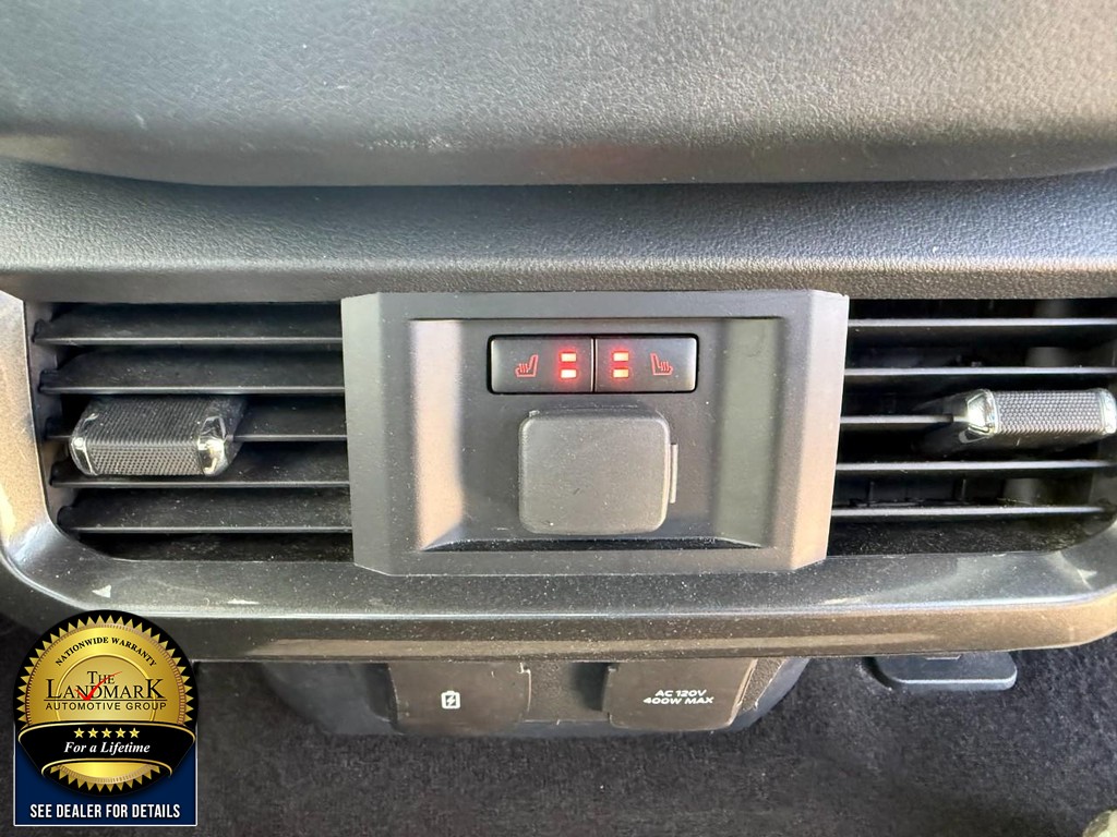 Ford F-150 Vehicle Full-screen Gallery Image 17