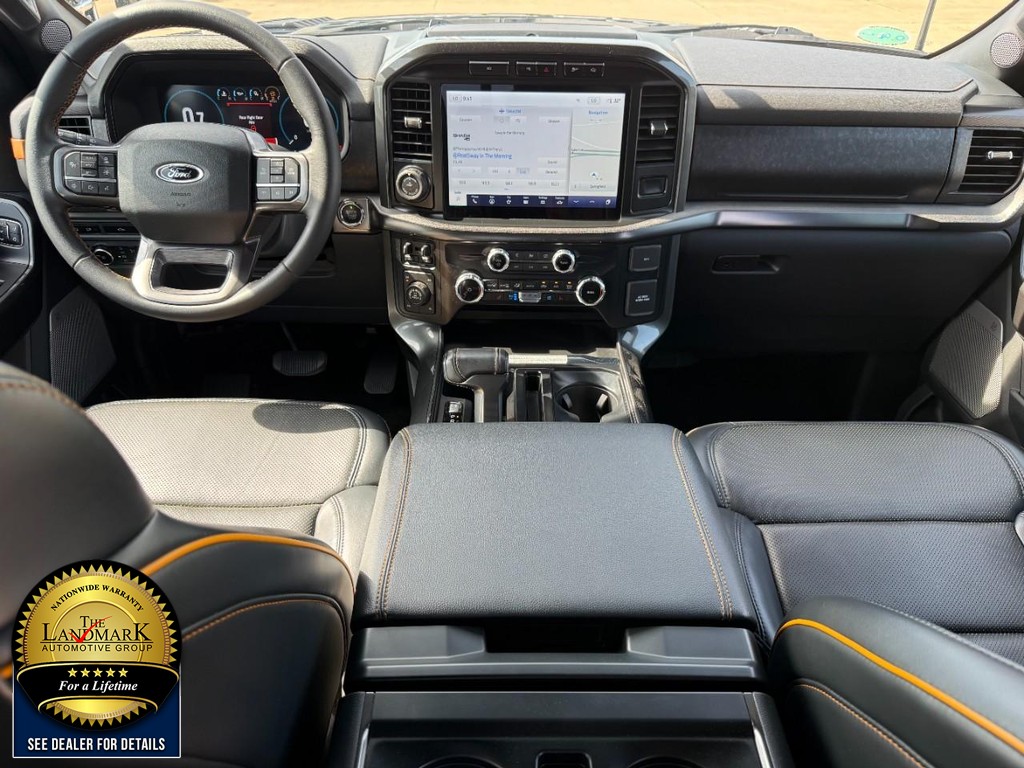 Ford F-150 Vehicle Full-screen Gallery Image 18