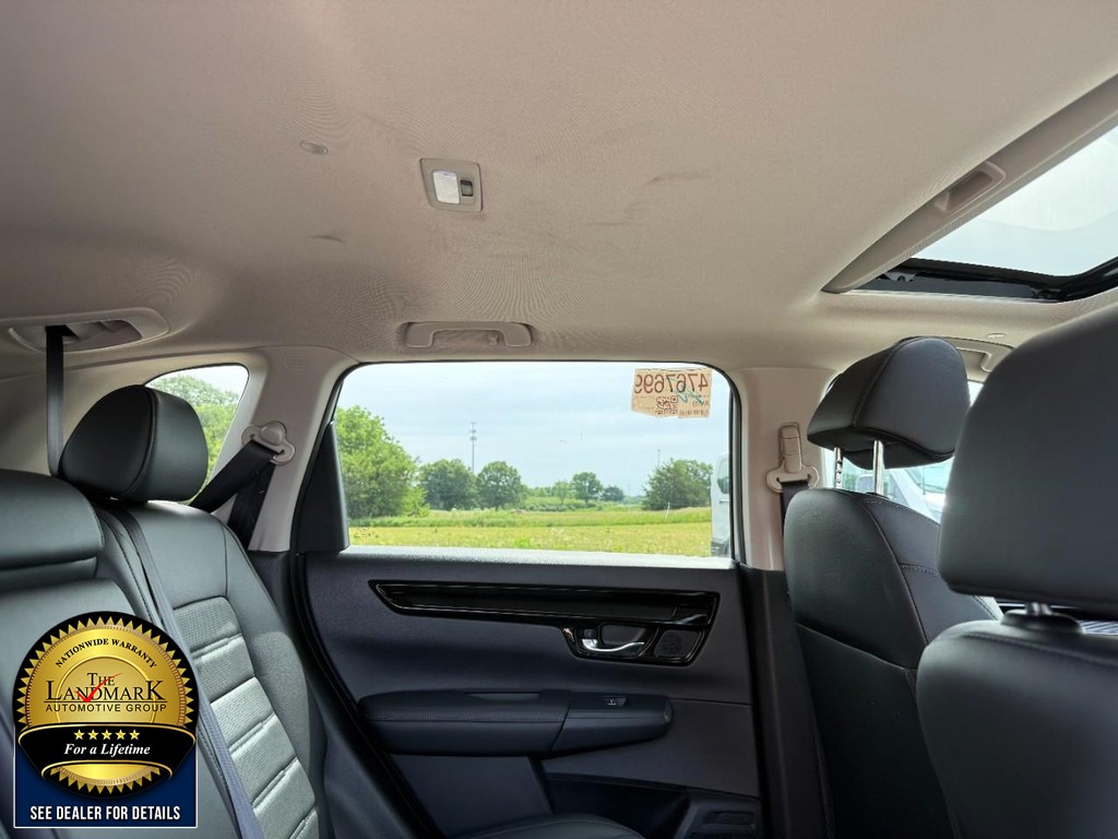 Honda CR-V Vehicle Full-screen Gallery Image 15