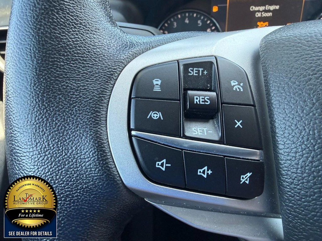 Ford Explorer Vehicle Full-screen Gallery Image 10
