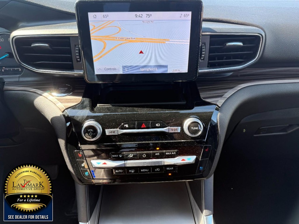 Ford Explorer Vehicle Full-screen Gallery Image 21