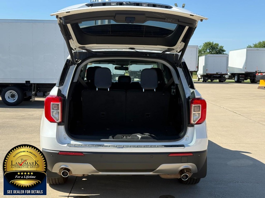 Ford Explorer Vehicle Full-screen Gallery Image 22