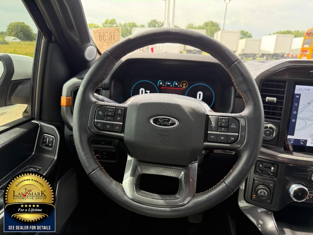Ford F-150 Vehicle Full-screen Gallery Image 19