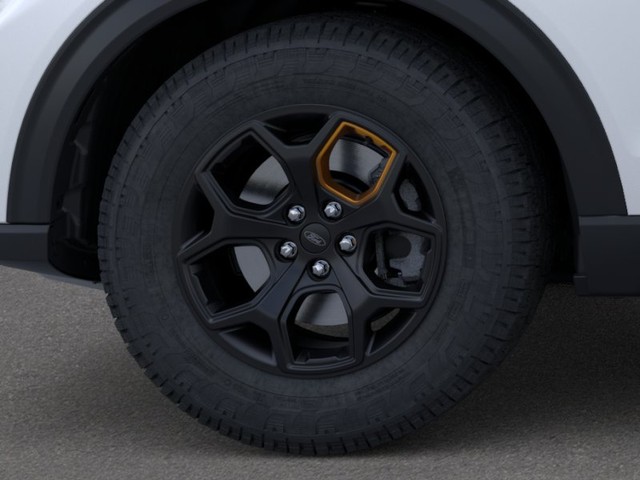 Ford Explorer Vehicle Full-screen Gallery Image 19