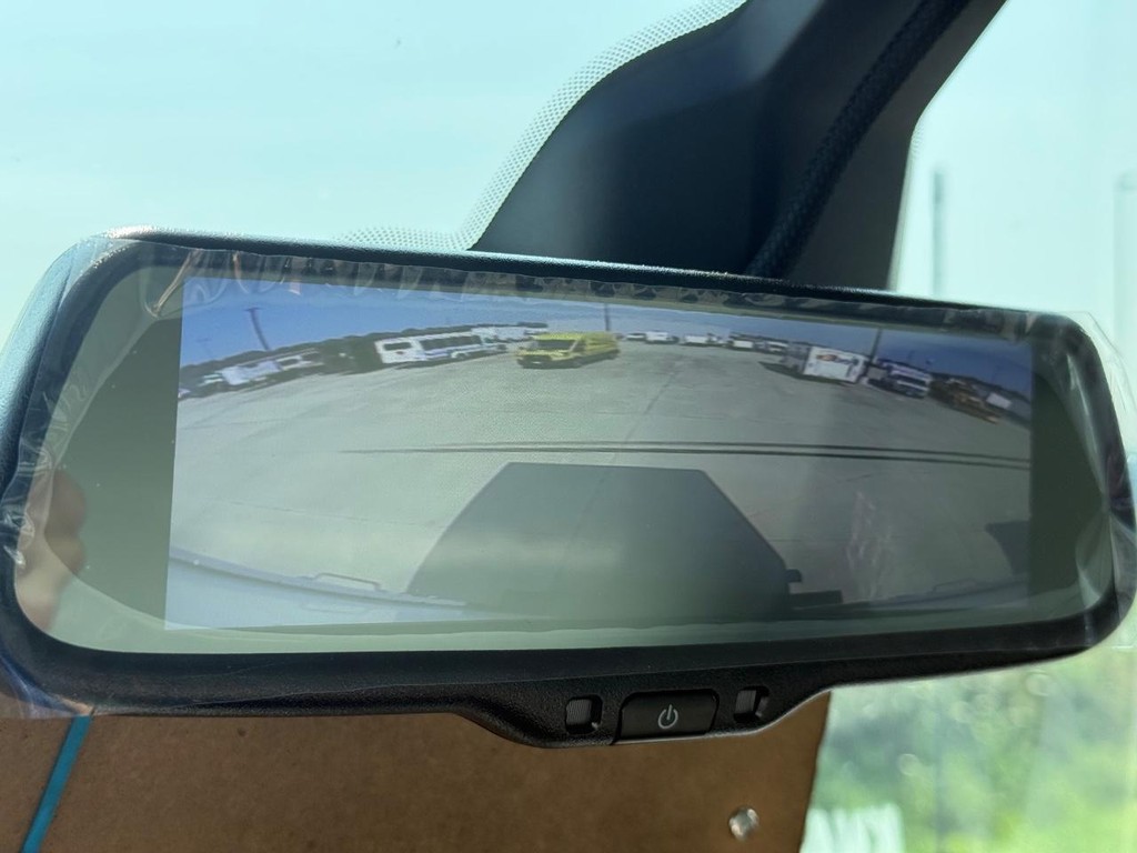Ford E-Series Cutaway Vehicle Full-screen Gallery Image 13