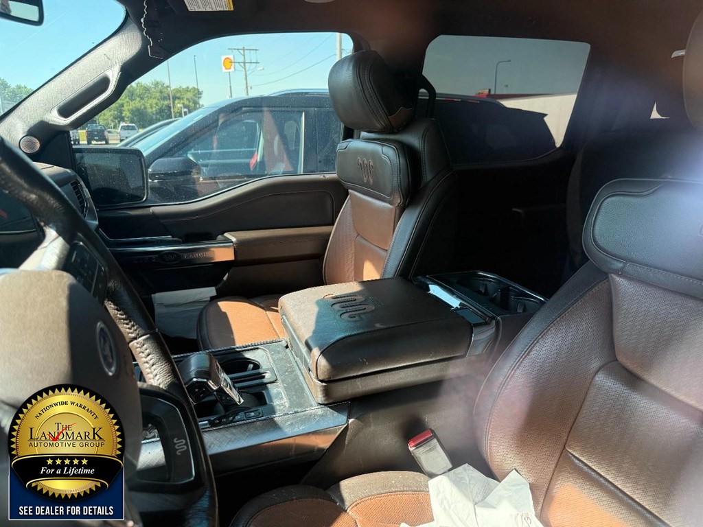 Ford F-150 Vehicle Full-screen Gallery Image 4