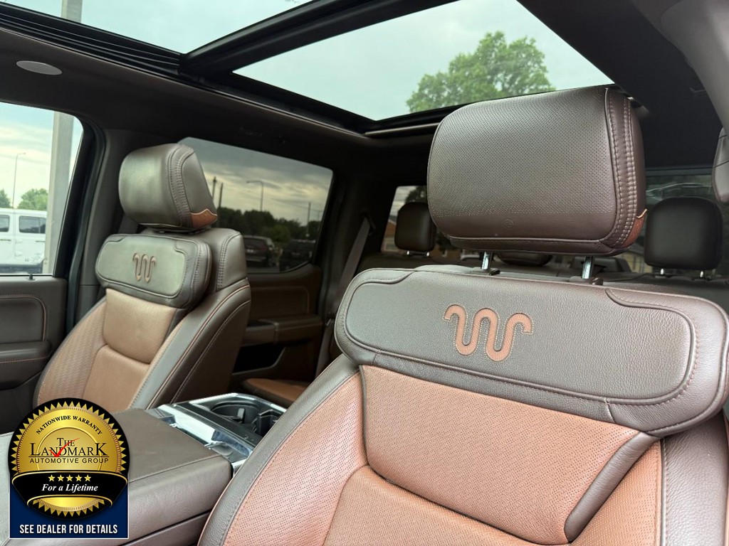 Ford F-150 Vehicle Full-screen Gallery Image 9