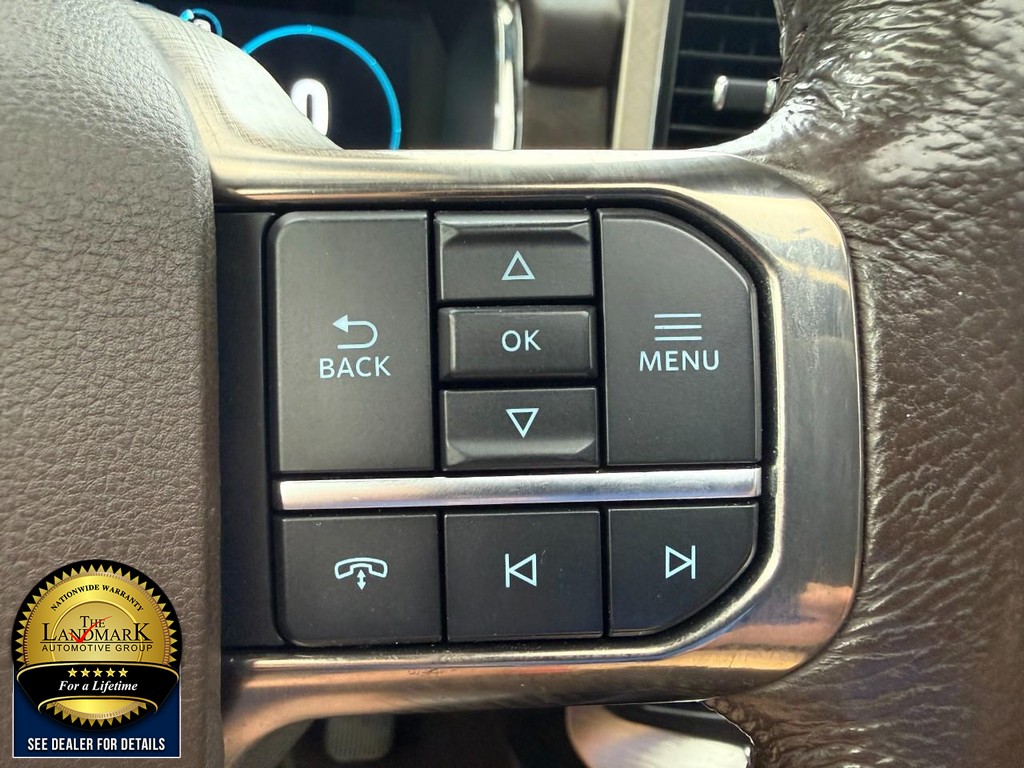 Ford F-150 Vehicle Full-screen Gallery Image 11
