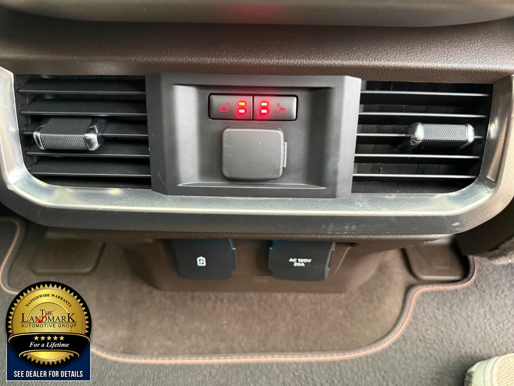 Ford F-150 Vehicle Full-screen Gallery Image 17