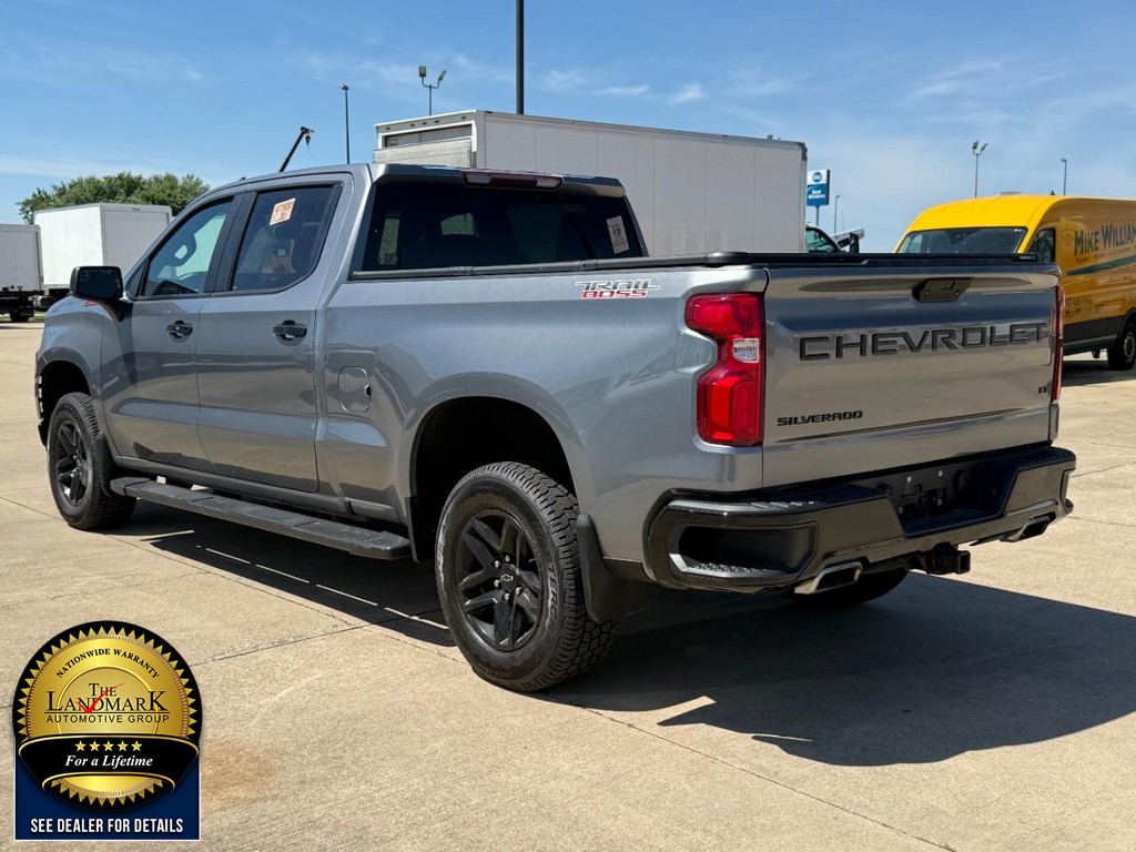 Chevrolet Silverado 1500 Vehicle Full-screen Gallery Image 7