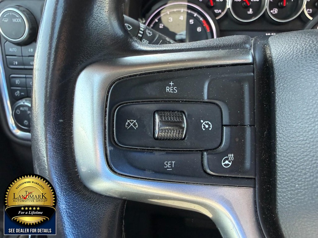Chevrolet Silverado 1500 Vehicle Full-screen Gallery Image 10