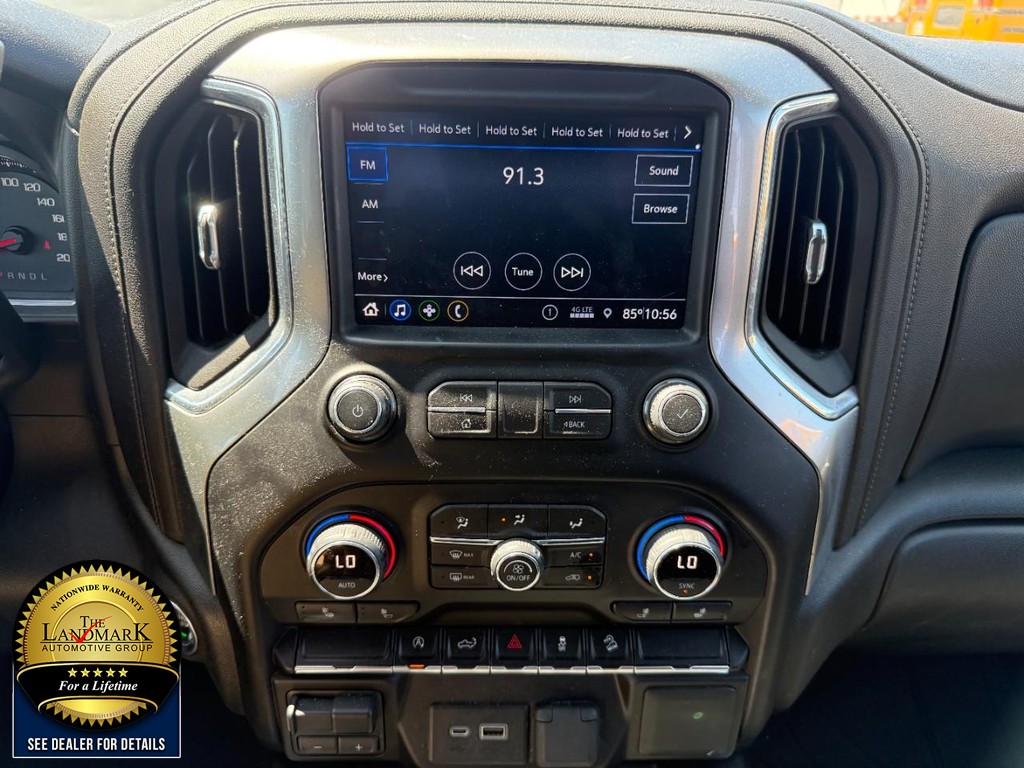 Chevrolet Silverado 1500 Vehicle Full-screen Gallery Image 19
