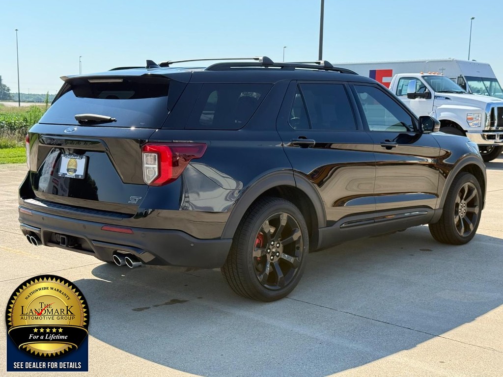 Ford Explorer Vehicle Full-screen Gallery Image 05