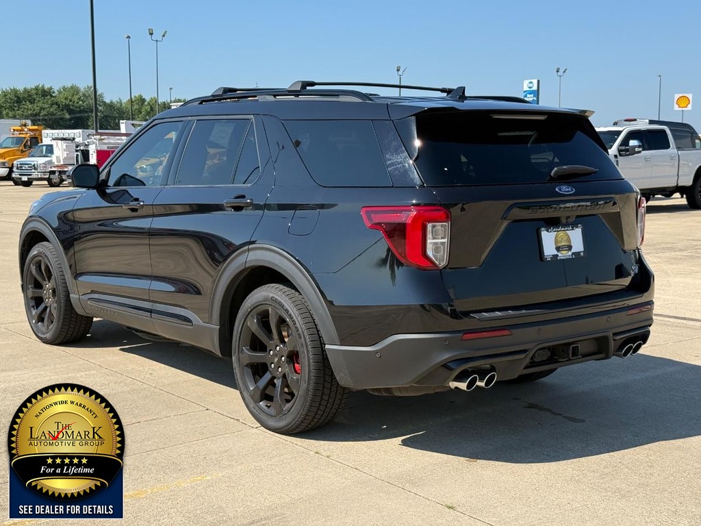 Ford Explorer Vehicle Full-screen Gallery Image 07