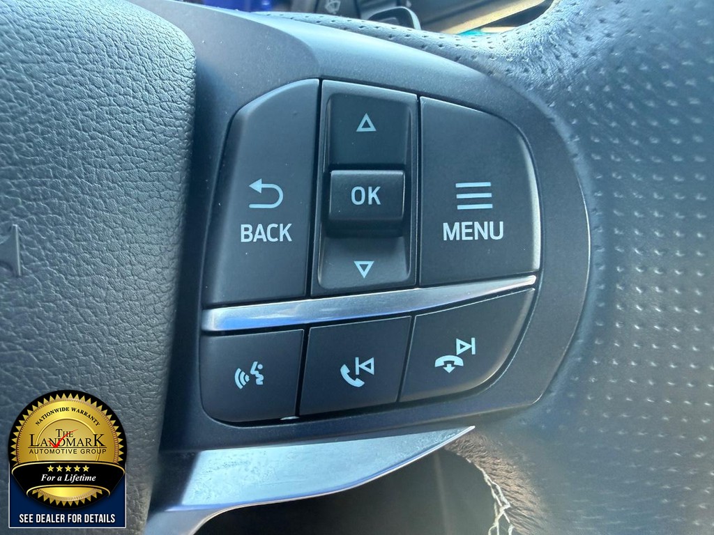 Ford Explorer Vehicle Full-screen Gallery Image 11