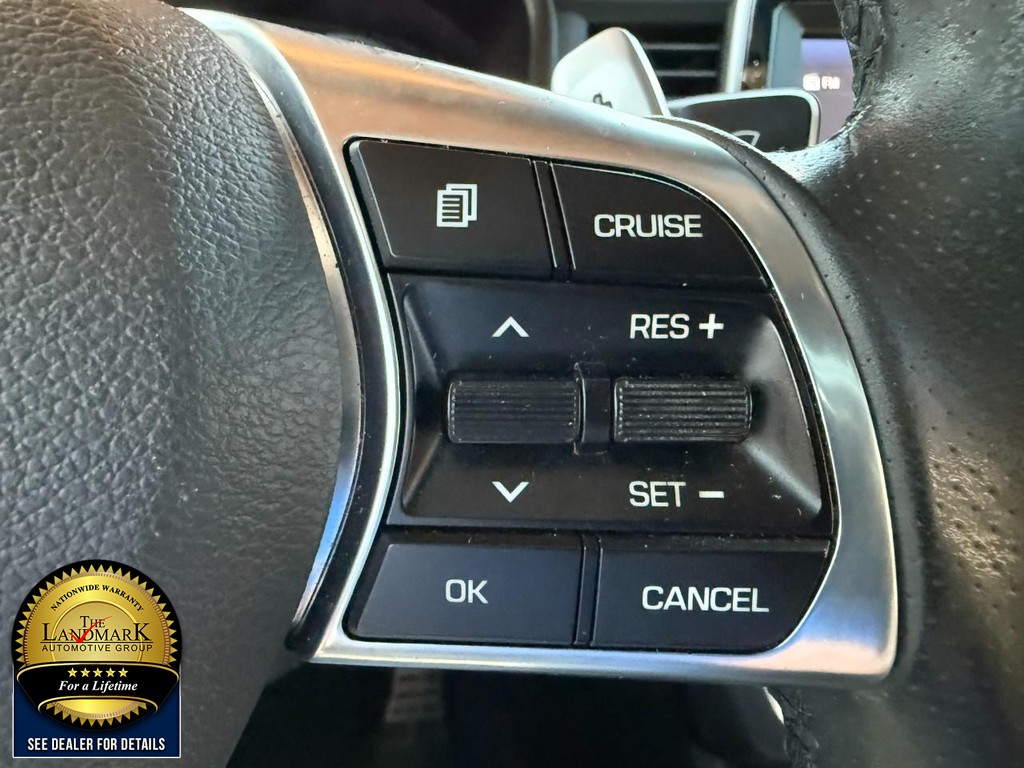 Hyundai Sonata Vehicle Full-screen Gallery Image 10