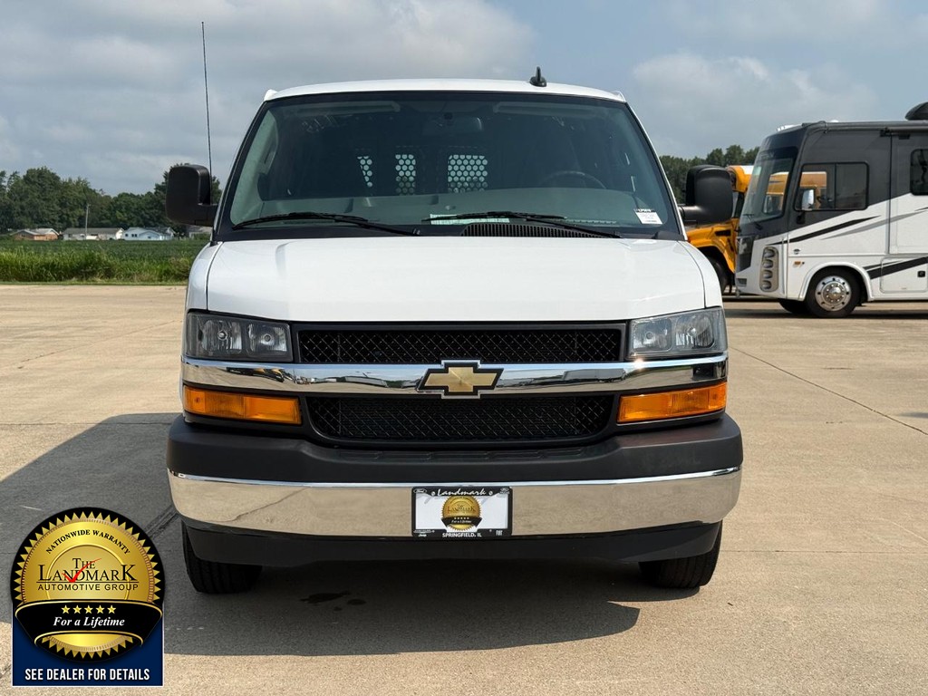 Chevrolet Express Cargo Van Vehicle Full-screen Gallery Image 2