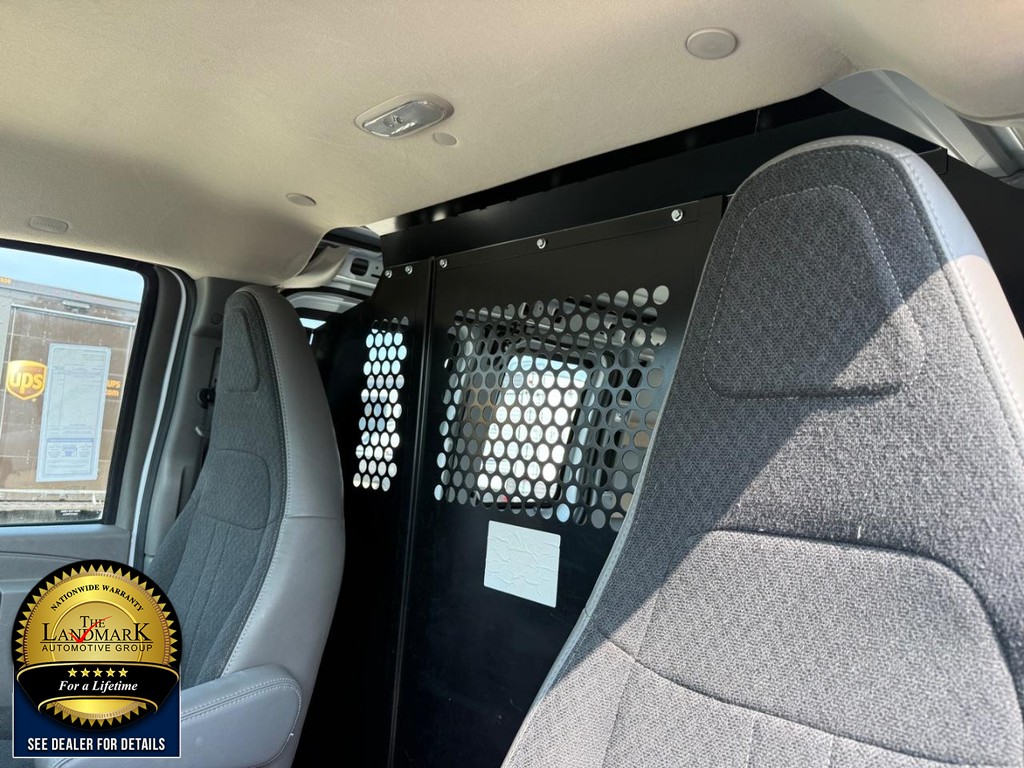 Chevrolet Express Cargo Van Vehicle Full-screen Gallery Image 9