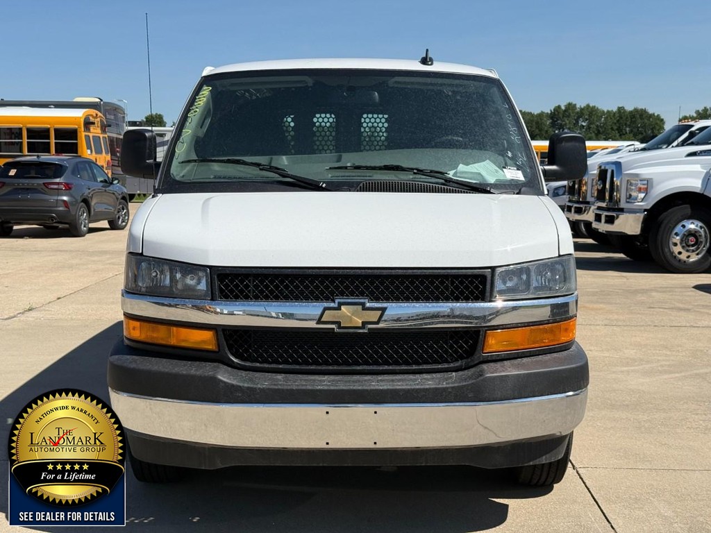 Chevrolet Express Cargo Van Vehicle Full-screen Gallery Image 2