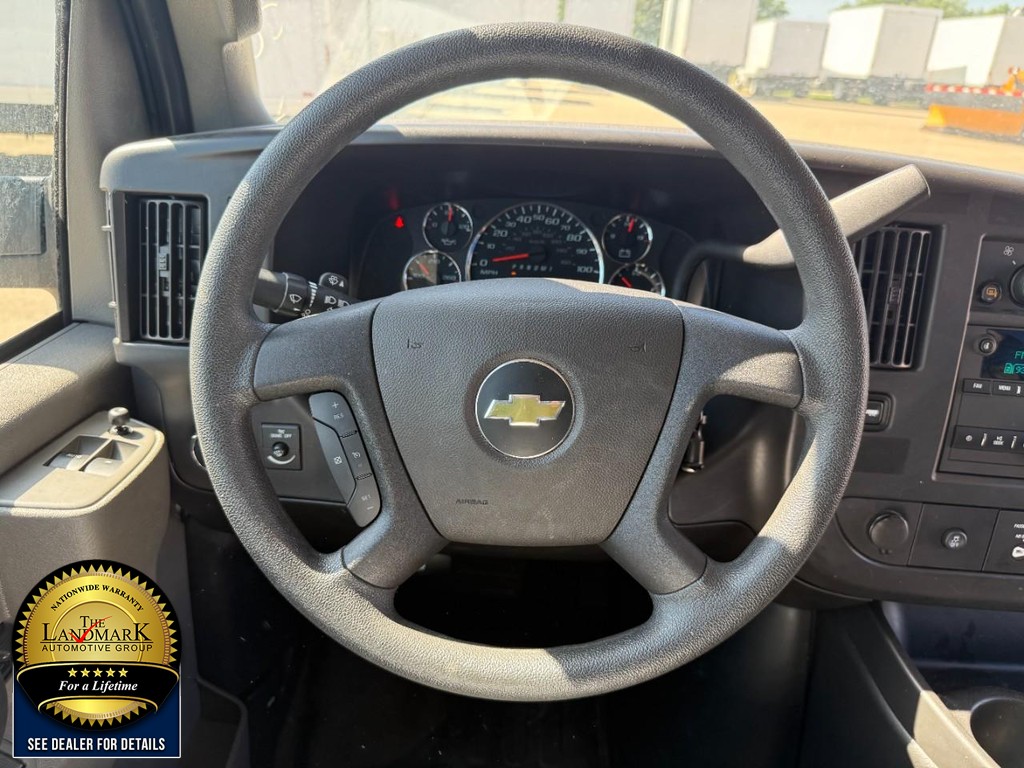 Chevrolet Express Cargo Van Vehicle Full-screen Gallery Image 15
