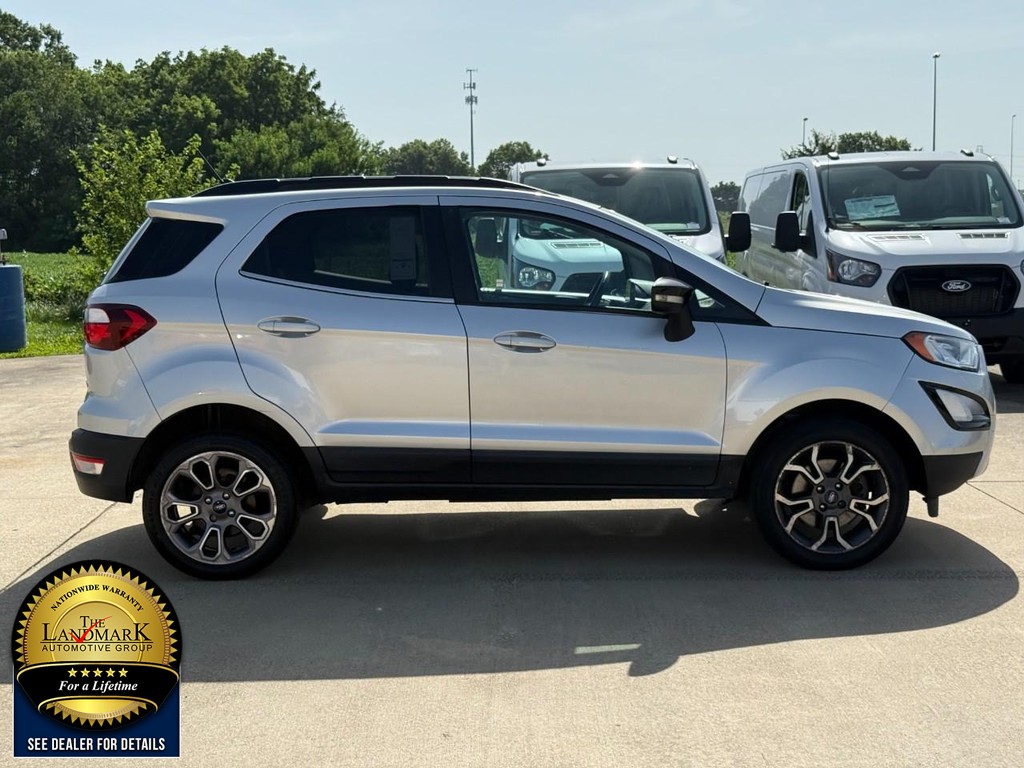 Ford EcoSport Vehicle Full-screen Gallery Image 04