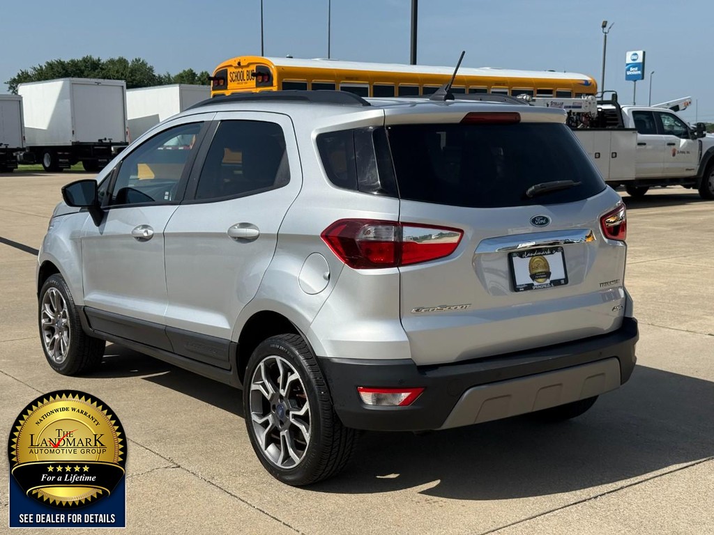 Ford EcoSport Vehicle Full-screen Gallery Image 07