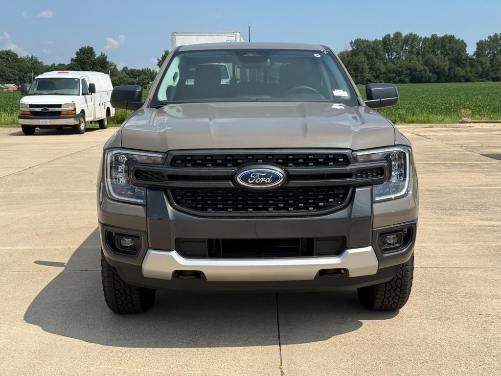 Ford Ranger Vehicle Full-screen Gallery Image 2