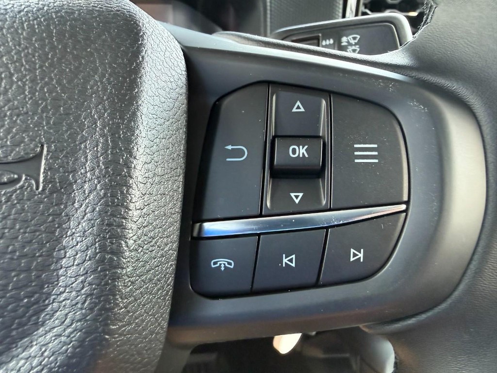 Ford Ranger Vehicle Full-screen Gallery Image 11