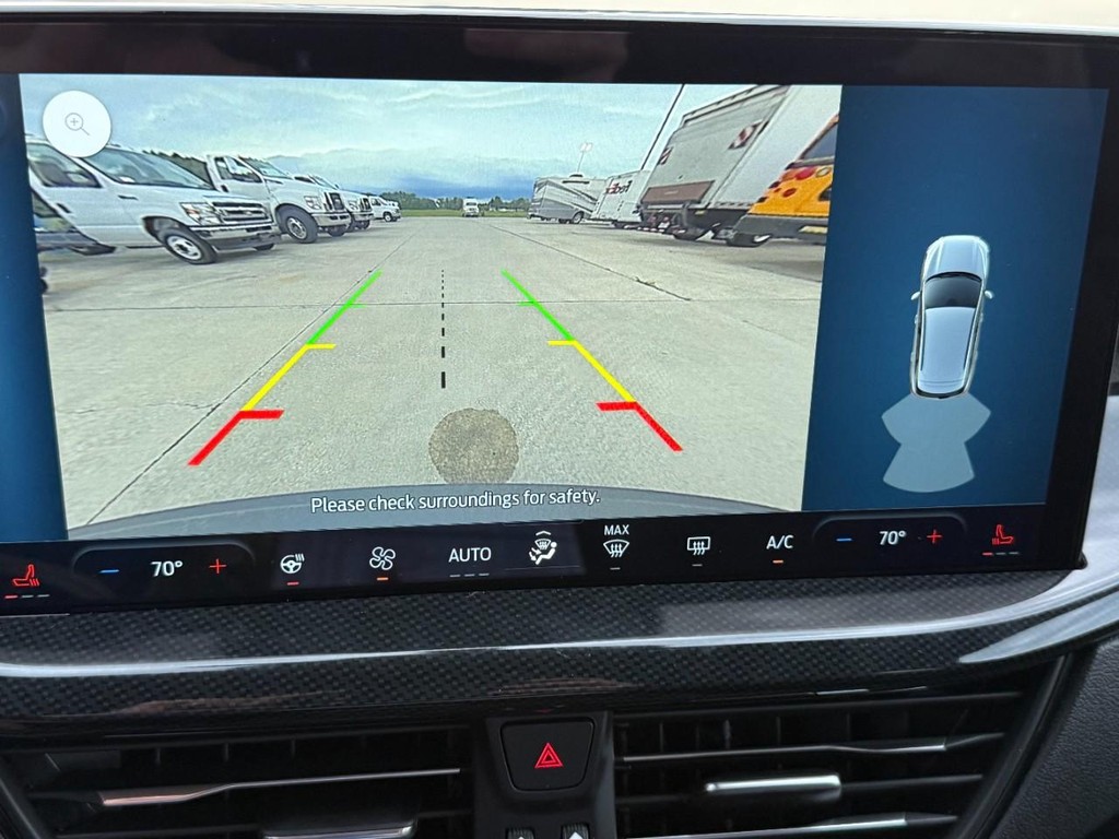 Ford Escape Vehicle Full-screen Gallery Image 13