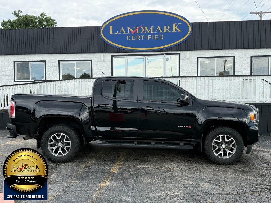GMC Canyon Vehicle Full-screen Gallery Image 4