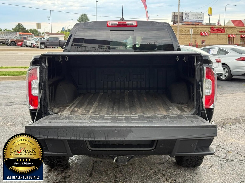 GMC Canyon Vehicle Full-screen Gallery Image 20