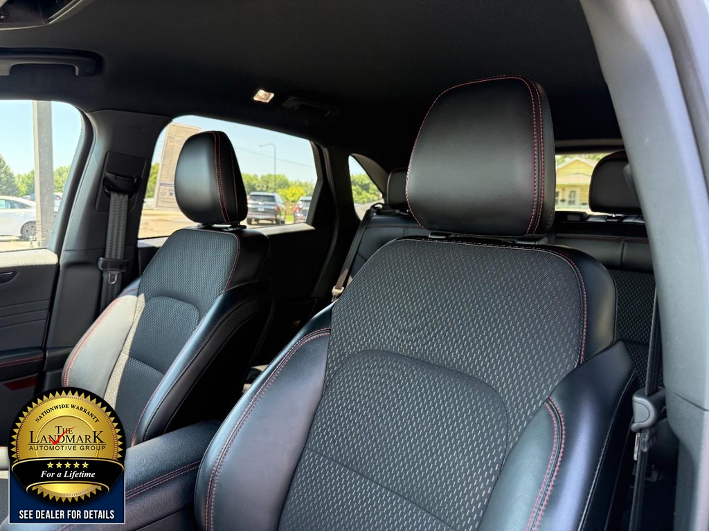 Ford Escape Vehicle Full-screen Gallery Image 09