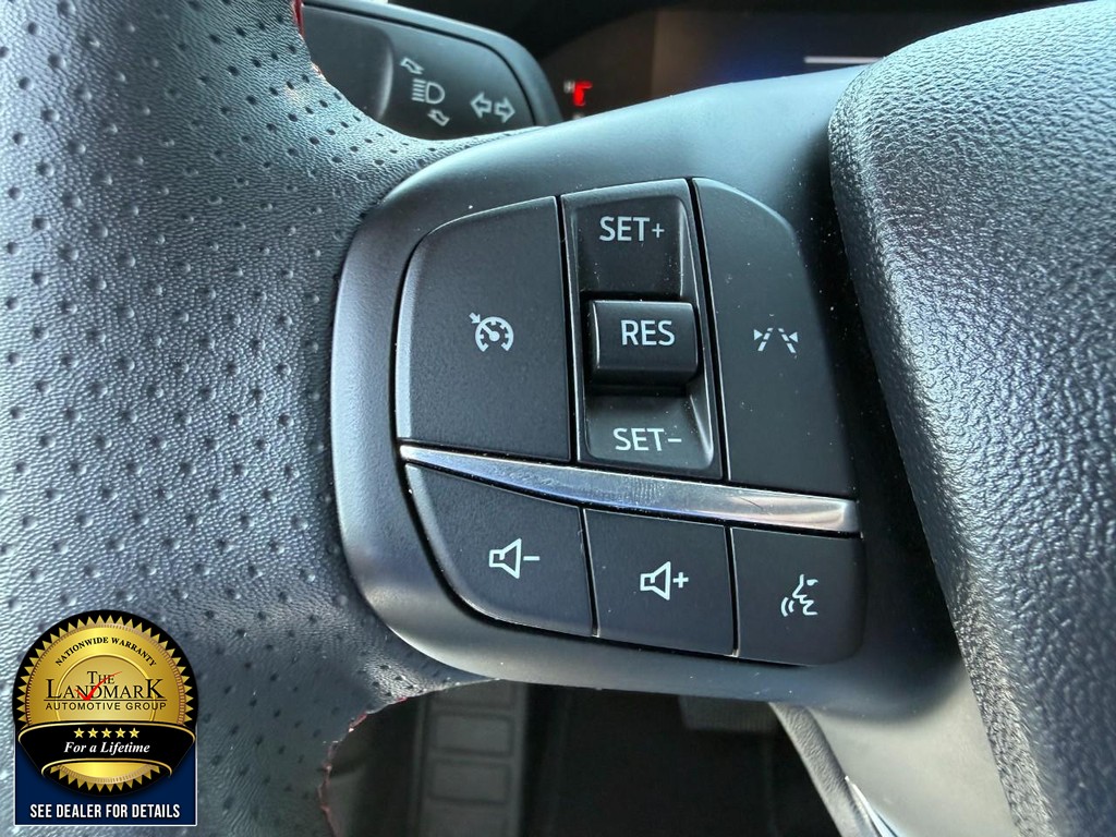 Ford Escape Vehicle Full-screen Gallery Image 10