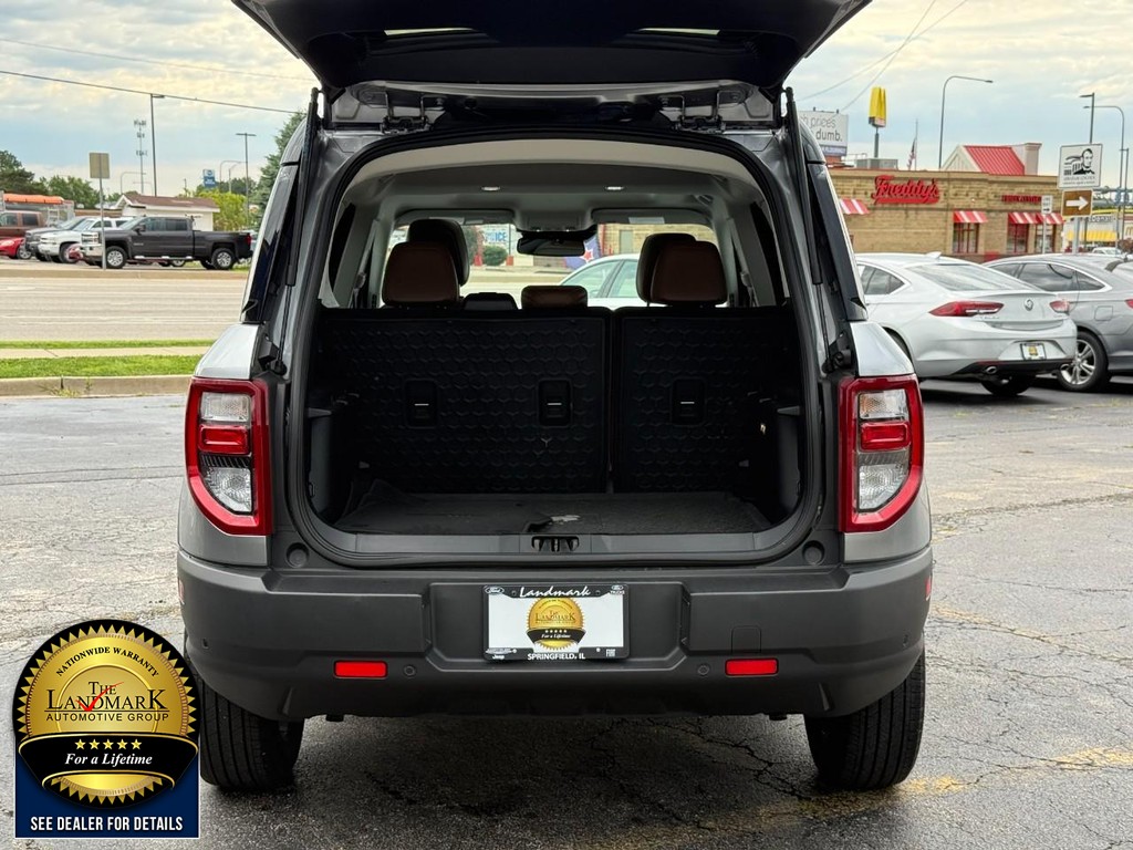 Ford Bronco Sport Vehicle Full-screen Gallery Image 21