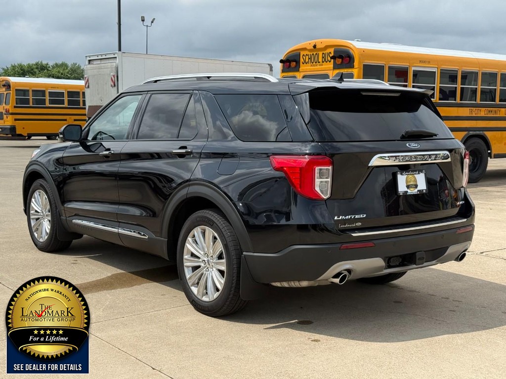 Ford Explorer Vehicle Full-screen Gallery Image 07