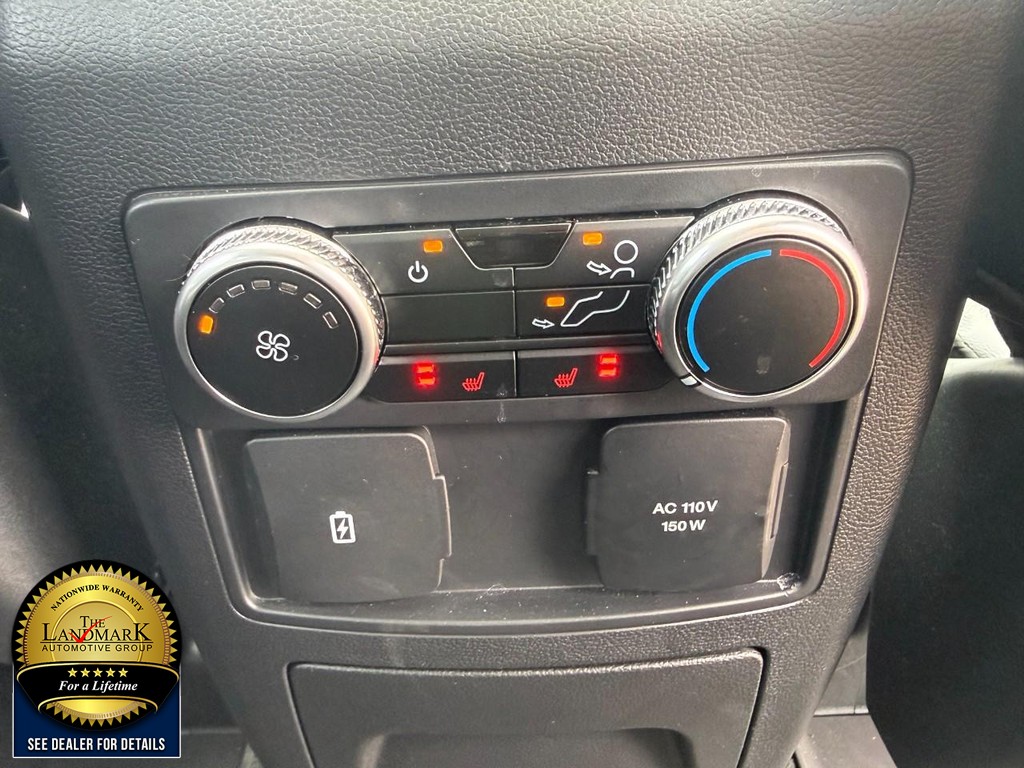 Ford Explorer Vehicle Full-screen Gallery Image 17