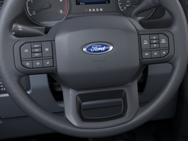 Ford F-550SD Vehicle Full-screen Gallery Image 12