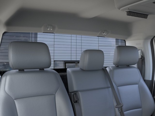 Ford F-550SD Vehicle Full-screen Gallery Image 22