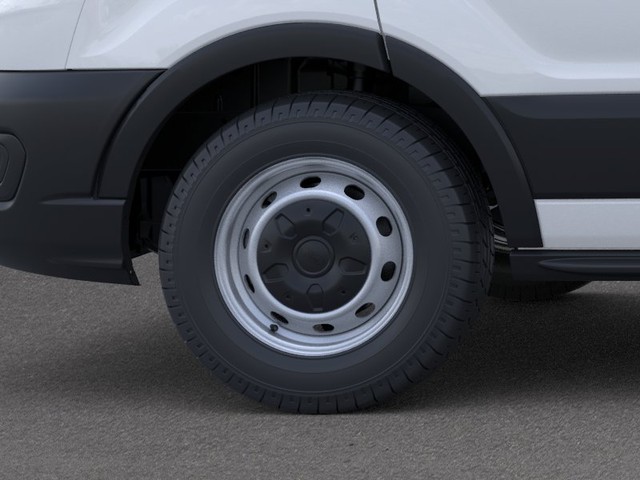 Ford Transit-150 Vehicle Full-screen Gallery Image 19