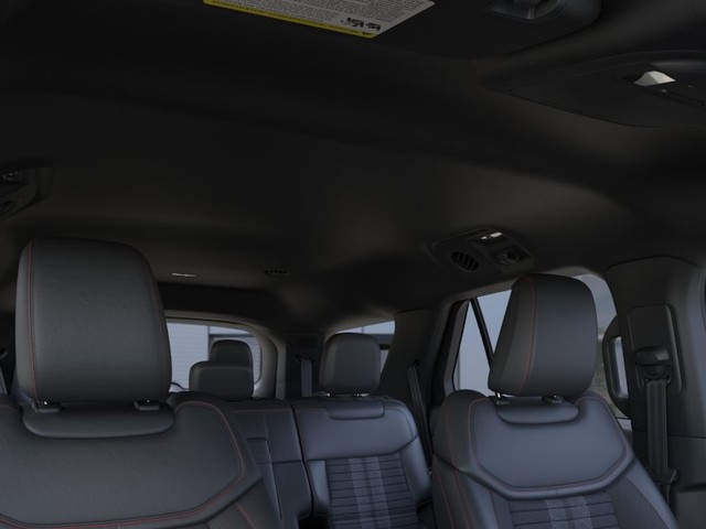 Ford Explorer Vehicle Full-screen Gallery Image 22