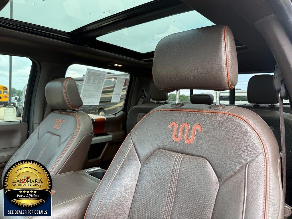 Ford F-150 Vehicle Full-screen Gallery Image 9