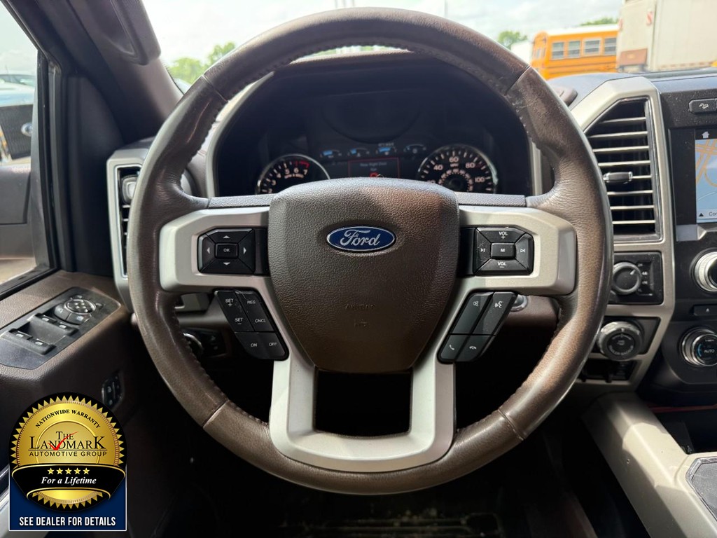 Ford F-150 Vehicle Full-screen Gallery Image 21